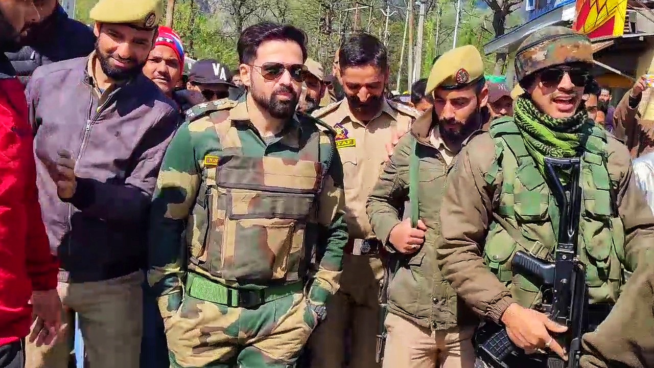 Bollywood Actor Emraan Hashmi in Kashmir for Shooting of his upcoming movie.