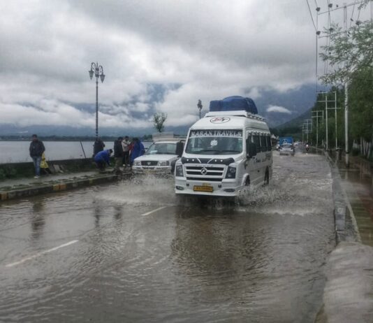 Heavy Rainfall Hits Kashmir Valley