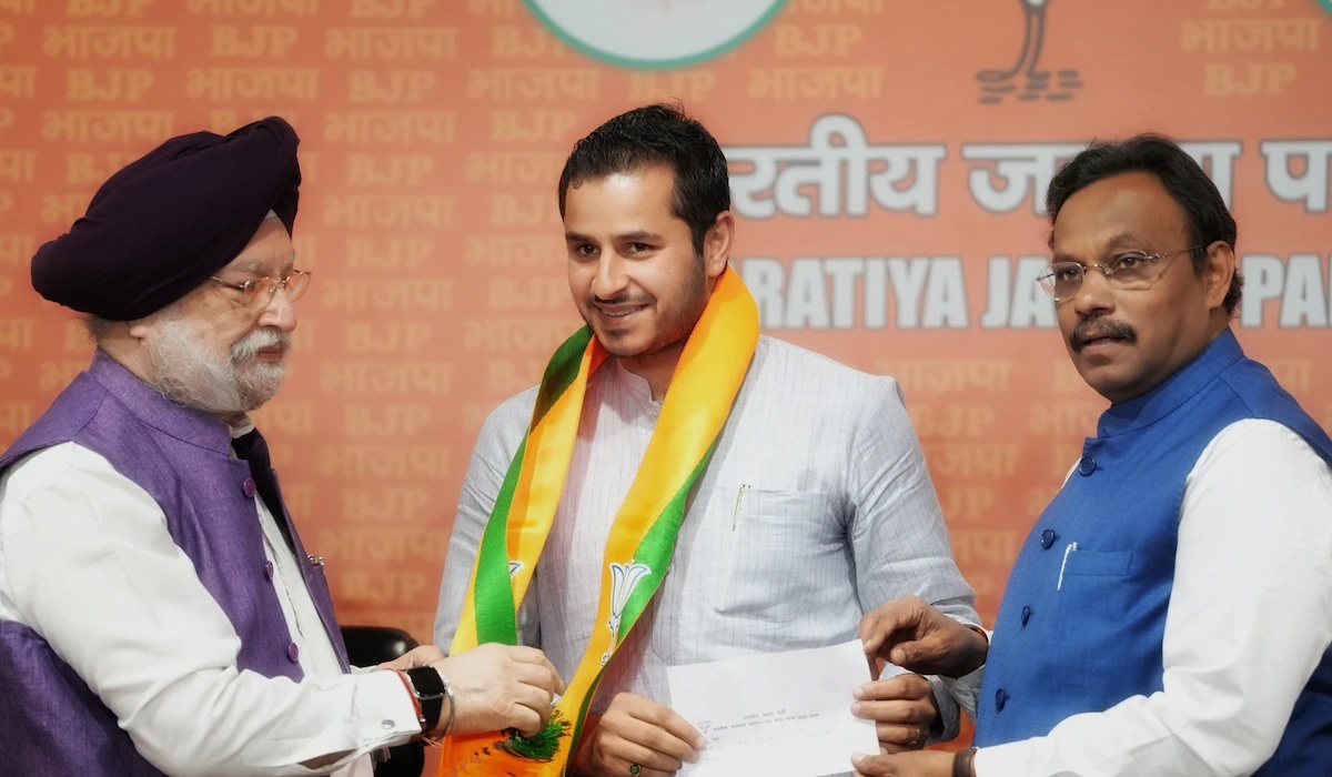 Congress leader Jahanzaib Sirwal joined the BJP in New Delhi and criticised the Congress for its "party vanishing machine" approach and borrowing agenda-based politics from other parties on April 11 2024.