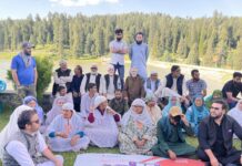JK RTI Movement Hosts Memorable Outing for Elderly, Economically Weaker Sections