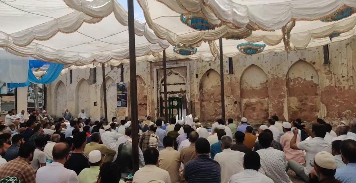 Bazar Masjid Reopens for Friday Prayers After Devastating Fire