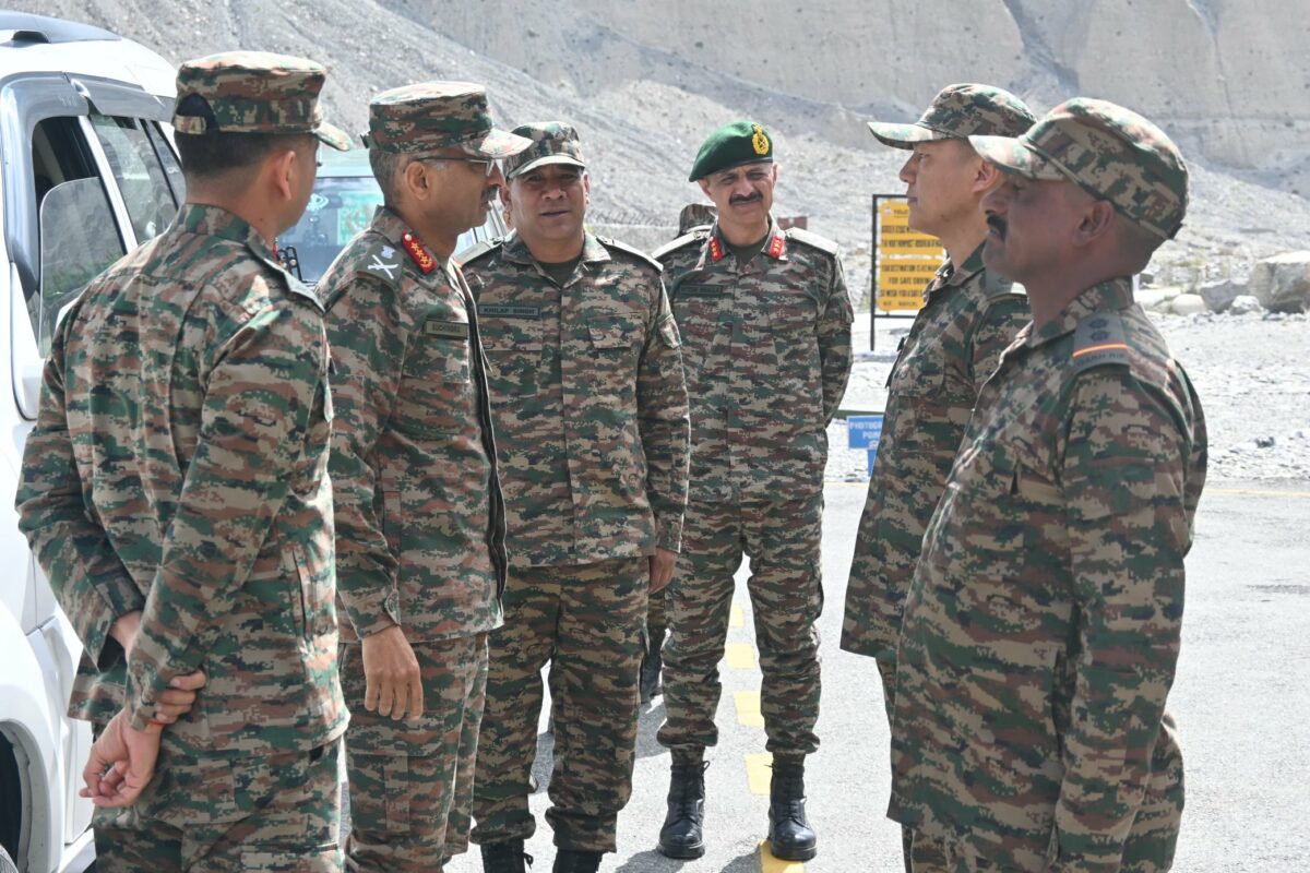 Northern Army commander Visits Siachen, Asks Troops To Be Prepared For ...