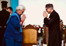 Lt Governor Shri Manoj Sinha administered the oath of office and secrecy to Chief Minister Shri Omar Abdullah at the swearing-in-ceremony held at SKICC, Srinagar (5)