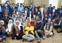 No Imaginary Line Can Divide Kashmir From Kargil, Omar Tells Delegation