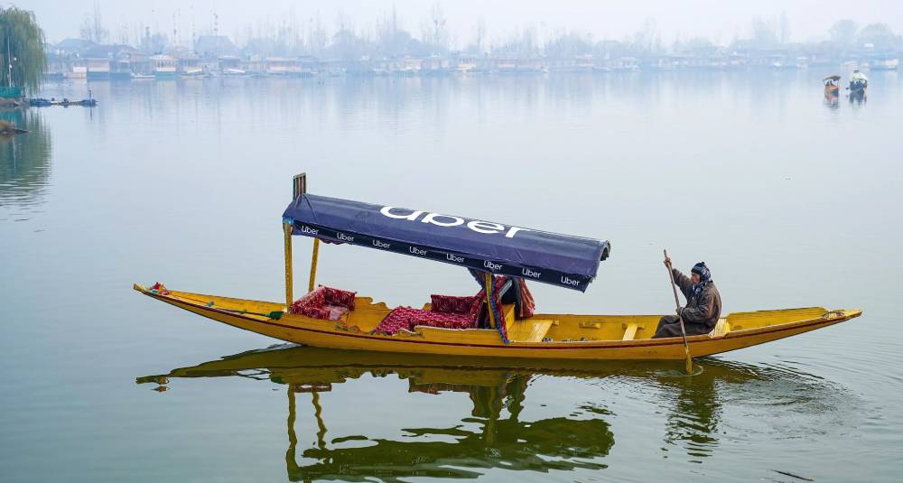 Uber-launches-Shikara-services-in-Kashmirs-Dal-lake-on-December-2