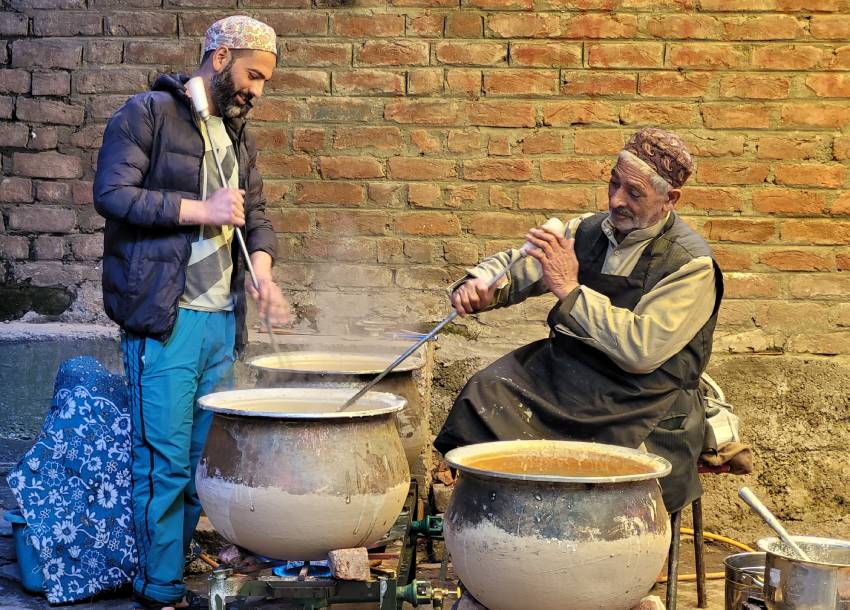 family in Srinagar’s Aali Kadal has been serving a delicacy that has become a Ramadan staple in Kashmir.