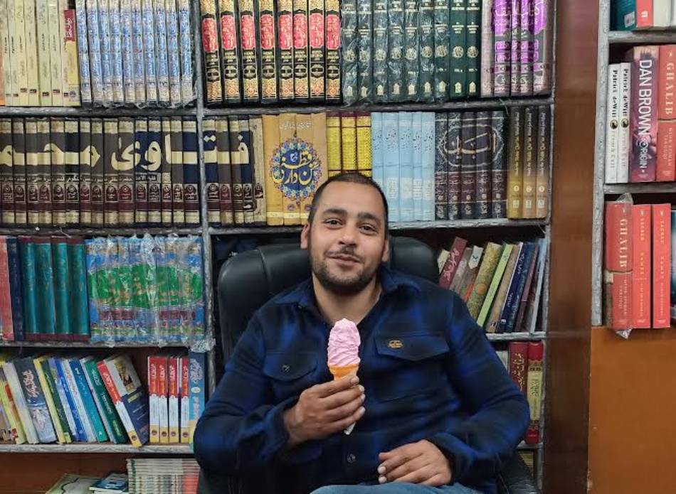 Sani Yasnain relishing Ice Cream in hot summers of Srinagar