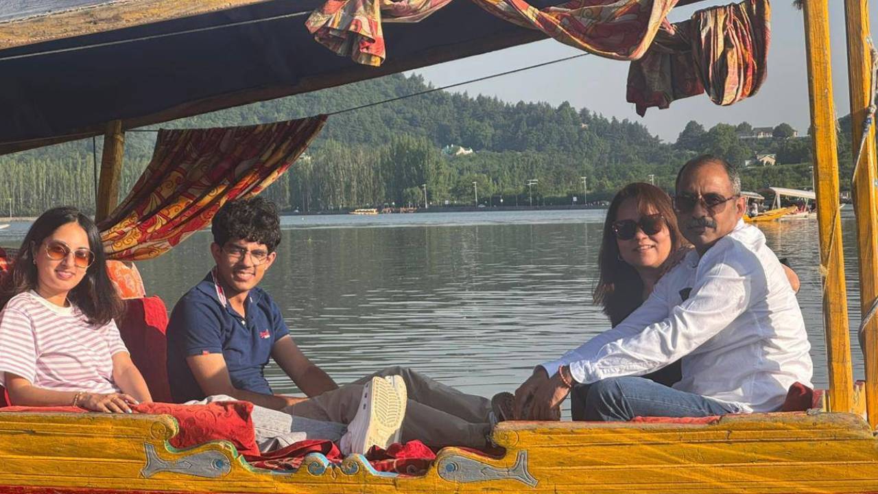 A-Punjab-and-Harya-High-Court-judges-with-his-family-in-the-Dal-Lake-Srinagar-in-June-2025