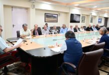 Group-of-concerned-Citizens-meet-CM-Omar