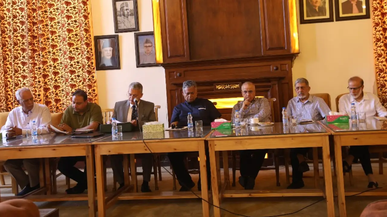 At-Amar-Singh-Club-top-experts-from-Jammu-and-Kashmir-discussed-medical-ethics-in-July-2025