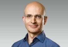 Indian-origin-executive-Sabih-Khan-named-Apple-COO