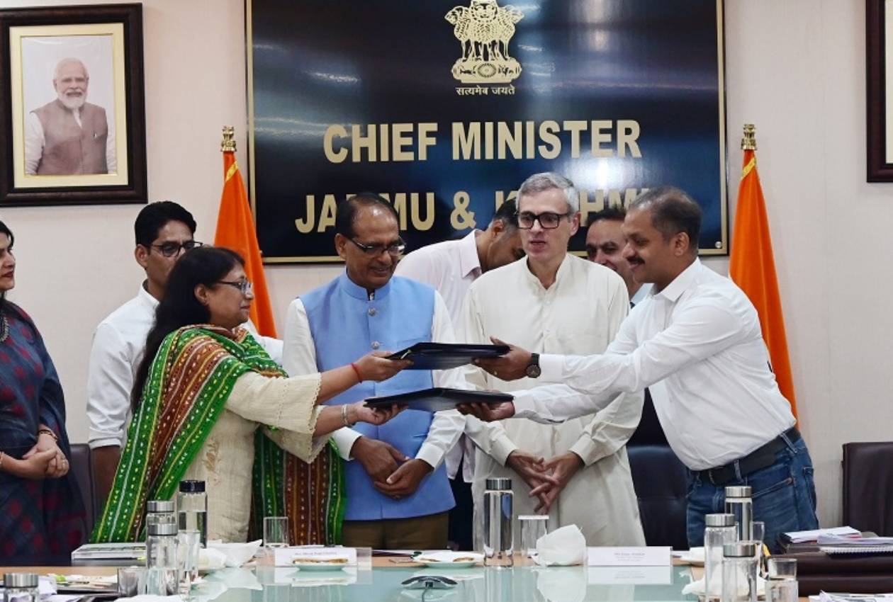Shivraj-Chouhan-Omar-Abdullah-review-Agri-Rural-Development-progress-in-JK-