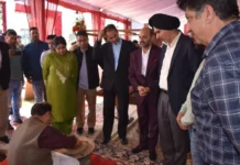 Kashmir’s Artisans Shine at Jehlum as ‘Know Your Artisan’ Series Begins