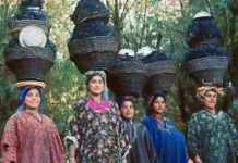 Kashmir women, Kashmir winter