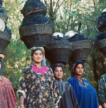 Kashmir women, Kashmir winter
