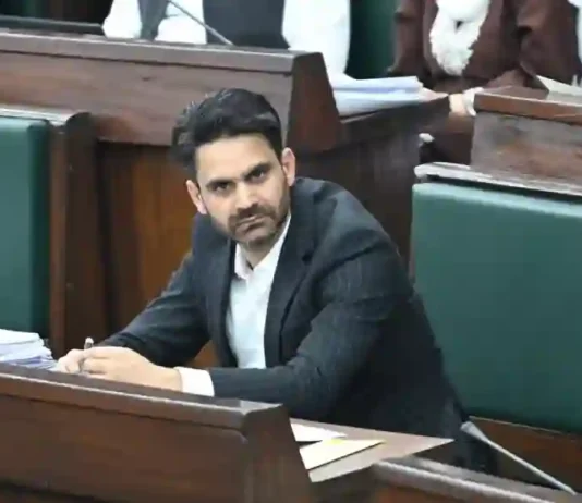Contractors Unpaid, Road Projects Stalled Across Jammu Kashmir: Waheed Para