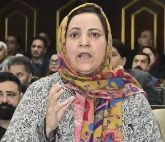 Sakina Itoo Accuses Mehbooba Mufti of Being “Hungry for Power”, Blames Her for Jammu Kashmir Crisis