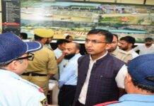 Div Com Kashmir Reviews ICCC Preparedness Ahead Of Amarnath Yatra 2026 Div Com Kashmir inspects functioning of ICCC, Srinagar