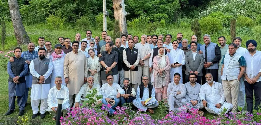 Cabinet Reshuffle: 18 National Conference MLAs Meet Amid Dissent