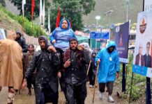 First Batch of Amarnath Yatra Pilgrims Flagged Off from Baltal Base Camp First Batch of Amarnath Yatra Pilgrims Flagged Off from Baltal Base Camp