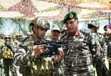 Army Chief Reviews Security Situation Along LoC in Poonch, Rajouri and Sunderbani