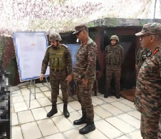 Army GOC Reviews Operational Readiness Along LoC in Rajouri-Poonch Sector