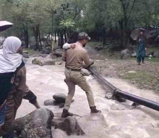 Eight Nomadic Families Rescued From Chattergul Hills Amid Landslides, Heavy Rain