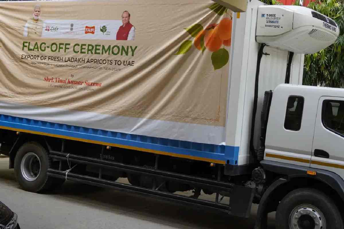 Lieutenant Governor Vinai Kumar Saxena flags off Ladakh's first fresh apricot consignment to the UAE, launching an export drive targeting over 1,000 metric tonnes this harvest season