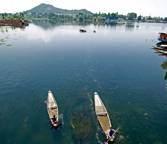 Nigeen Lake: An Introduction