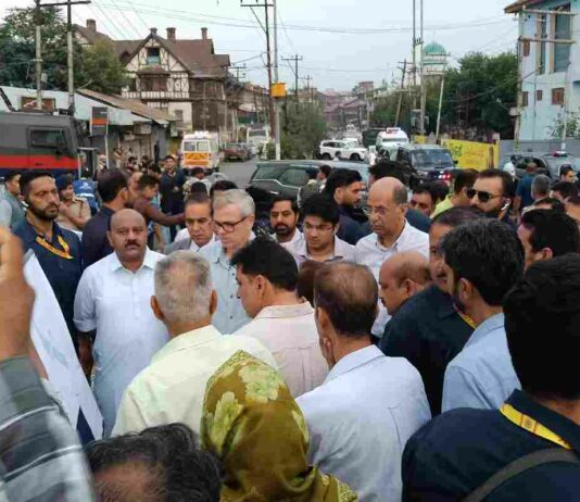 Omar Abdullah Takes Early-Morning Tour of Srinagar, Reviews Key Projects Chief Minister Omar Abdullah during his early-morning tour of Srinagar on August 19,2026
