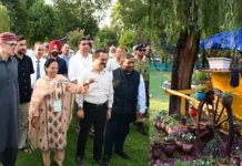 CM Omar Abdullah Opens Srinagar’s First ‘Waste to Wonder’ Flower Garden CM Omar Abdullah inaugurates Srinagar’s first Waste to Wonder-Flower Garden developed by Floriculture Department