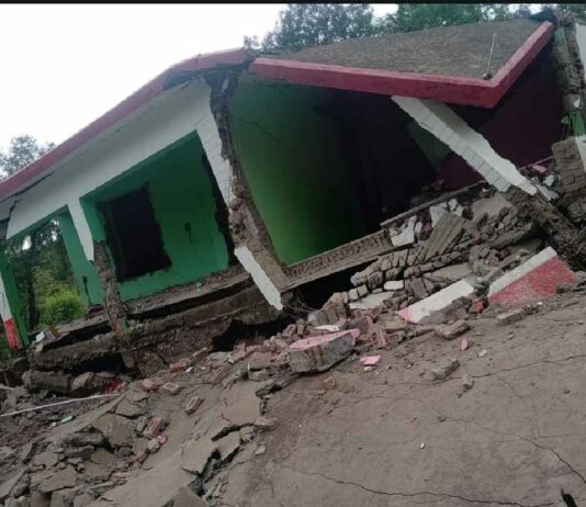18 Houses Damaged, 100 People Shifted After Land Sinking in Poonch