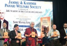 ‘Article 370 Abrogation Marked a Turning Point for Paharis’: LG Sinha Lieutenant Governor Manoj Sinha Attends the launch of Dr AH Shah's Book ôSharda to Sansadö