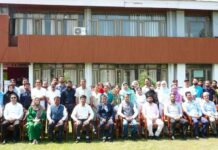 NITI Aayog Member Dr M. Srinivas with CSIR-IIIM officials, scientists and other dignitaries during his visit to the institute in Srinagar on August 28, 2026