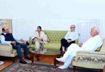 Bihar Governor Ata Hasnain Meets Omar Abdullah In Srinagar Bihar Governor Syed Ata Hasnain meets CM Omar Abdullah in Srinagar