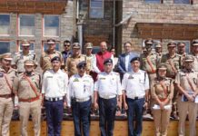 Ladakh Traffic Police Switches From Blue To White Uniform Ladakh Traffic Police personnel in their new white uniform after the change from the earlier sky-blue attire.