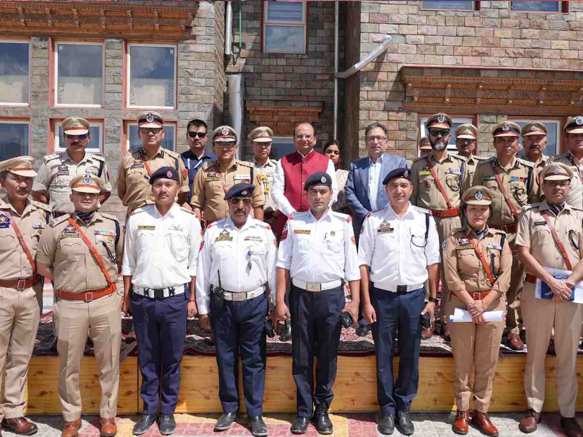 Ladakh Traffic Police personnel in their new white uniform after the change from the earlier sky-blue attire.