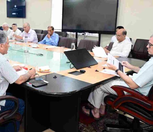 CM Omar Abdullah Meets Group Of Concerned Citizens, Discusses Governance, Environment, Development Issues Chief Minister Omar Abdullah during a meeting with members of the Group of Concerned Citizens (GCC) J&K at the Civil Secretariat in Srinagar on September 1,2026
