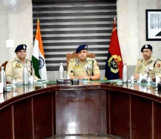 IGP Kashmir Reviews Security, Crime Situation In Bandipora IGP Kashmir Sujit Kumar with senior police officers during a security review meeting in Bandipora